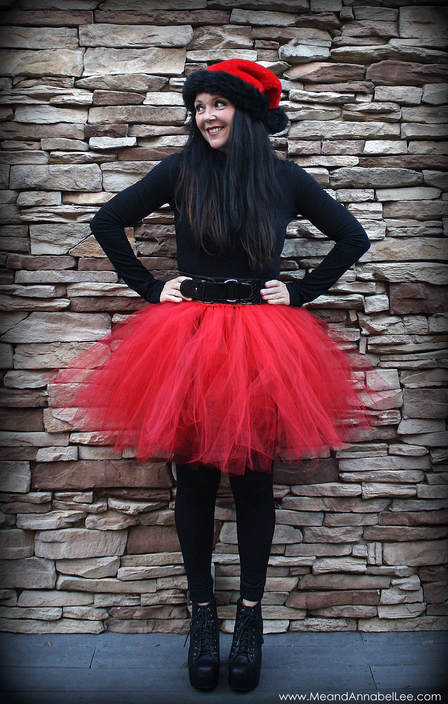 Holiday Fashion - DIY Mrs Santa skirt - www.MeandAnnabelLee.com