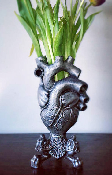 Valentine Gift Ideas for the Wicked - Edgy, Macabre, Quirky, and Gothic Valentine gifts - Pewter Anatomical Heart Vase | Gothic Home Decor - www.MeandAnnabelLee.com