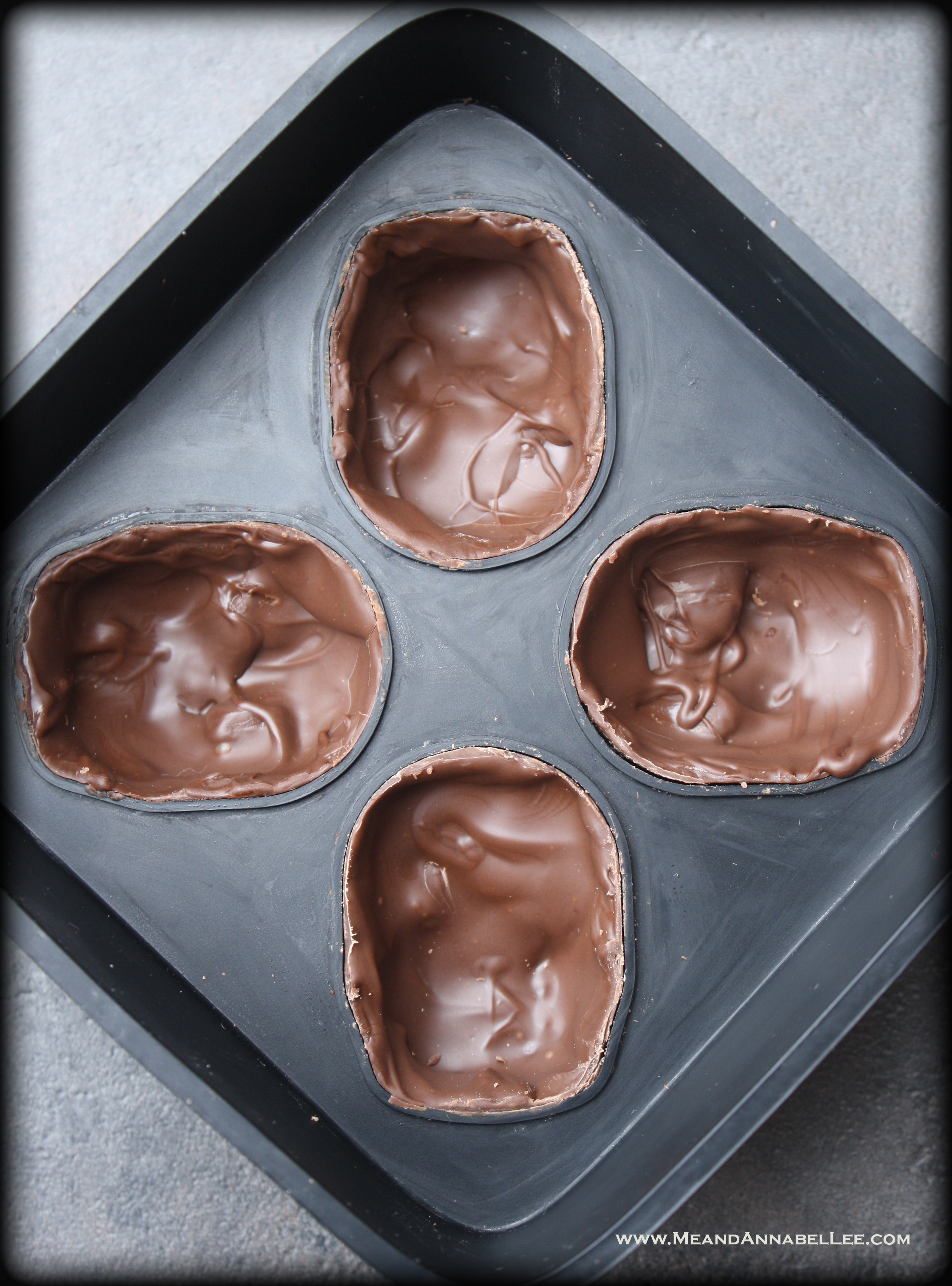Raspberry Chocolate Skulls | Dark Valentine | Halloween Treats | Gothic Baking | www.MeandAnnabelLee.com