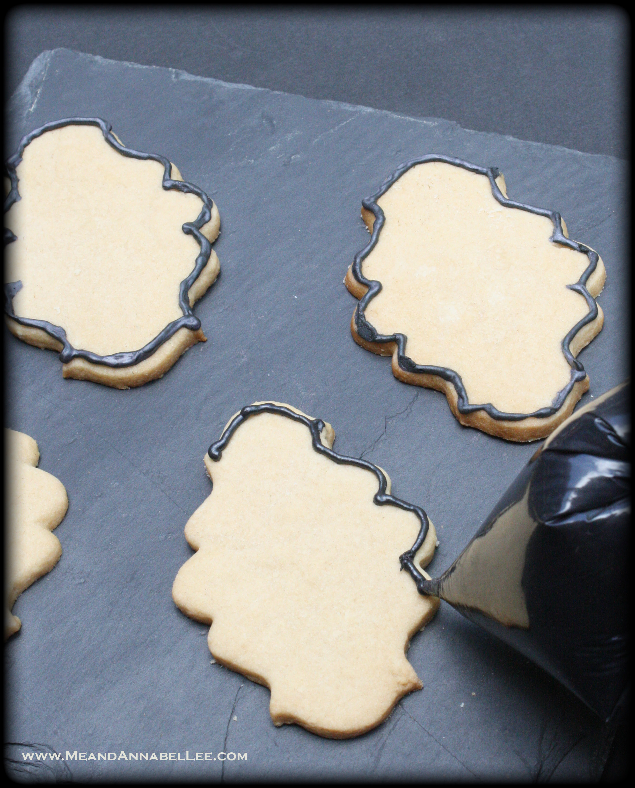 How to Decorate Victorian Frame Cookies | Black Royal Line Icing | Almond Vanilla Sugar Cookies | www.MeandAnnabelLee.com