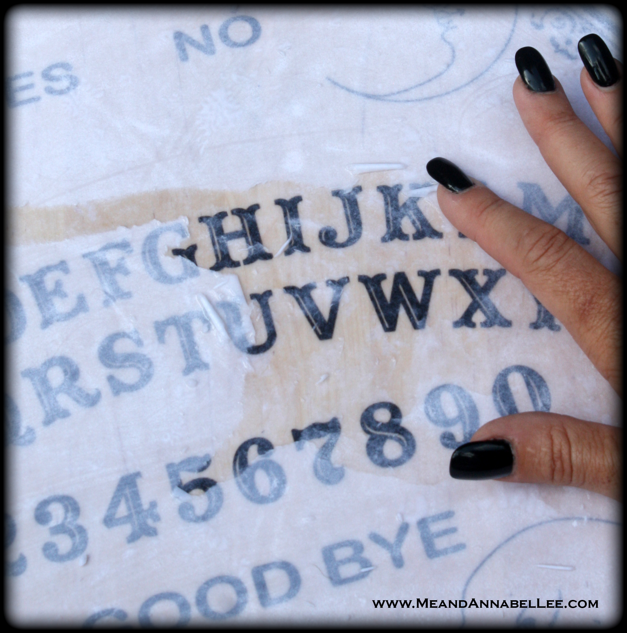 DIY Ouija Board Lazy Susan | Image Transfer to Wood | Halloween Crafts | www.MeandAnnabelLee.com