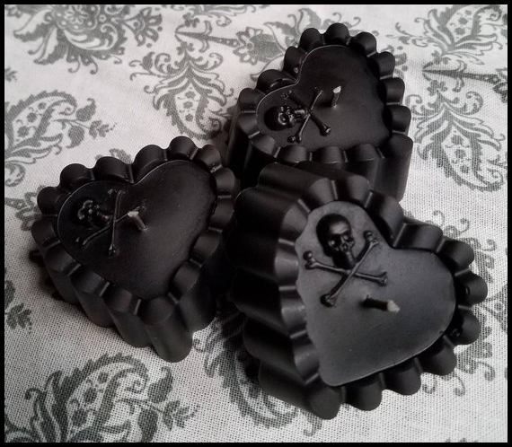 20 Macabre, Curious, and Gothic Valentine's Day gifts for him and for her | Anti Valentine Gift Guide | Skull and Crossbones Black Heart Candles | Beeswax | Memento Mori | www.MeandAnnabelLee.com
