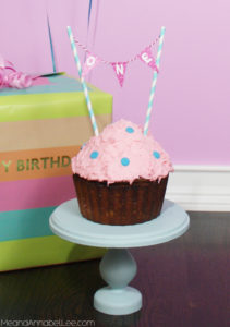 DIY Pennant Flag Cake Topper, 1st Birthday, Birthday Party ... www.MeandAnnabelLee.com