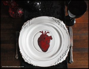 DIY Anatomical Heart Dinner Plates | Goth it Yourself | Gothic Valentine Table |Dark Valentine Place Setting | Anti Valentine | Valentine’s Day Dinner Party | Image Transfer | Human Anatomy Glass Dishes | www.MeandAnnabelLee.com