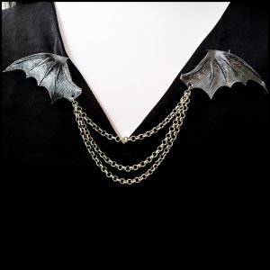 Bat Lover's Shopping & Gift Guide to celebrate Bat Appreciation Day | Bat Wings Collar Chain | Gothic Jewelry | Halloween | #standwithsmall Me and Annabel Lee